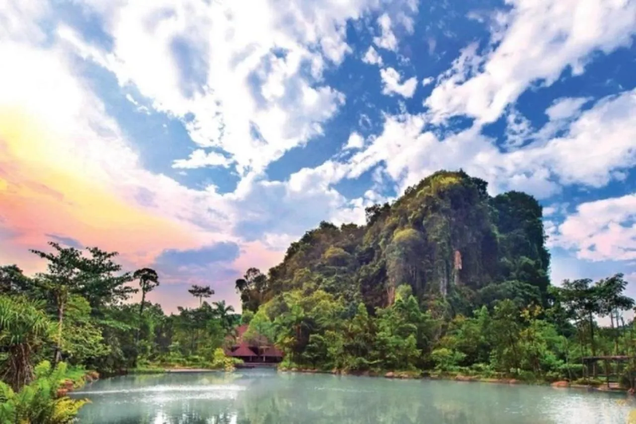 Ipoh The Cove At Ipoh Garden East, Fully Air-Con location
